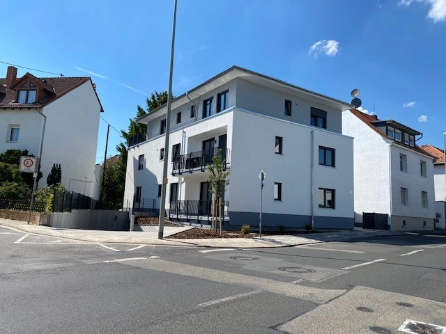 Fertiggestellte Straßenansicht