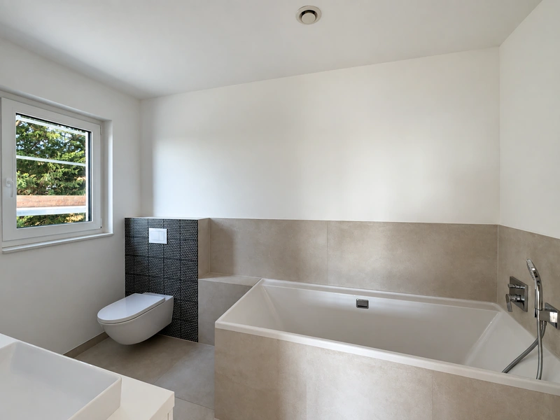 Tageslichtbad mit Badewanne